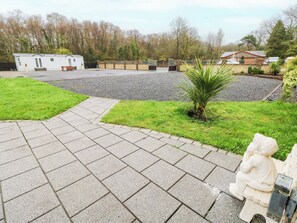 Property grounds - Meadows Farm Lodge (Swansea)