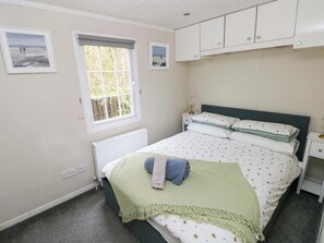 3 bedrooms, individually decorated, individually furnished, free WiFi - Meadows Farm Lodge (Swansea)