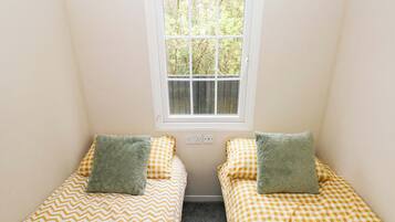 3 bedrooms, WiFi (free), individually decorated, individually furnished