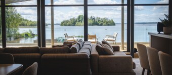 Sheelin Lakehouse - Luxury lake house with sauna, jacuzzi, private boats & more.