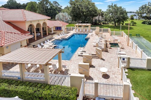 Prestigious Lake Views in Winterset