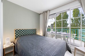 3 bedrooms, iron/ironing board, WiFi - La Terrasse du Golf Bourgenay – Spacious Apartment with Large South-Facing Terrace (Talmont-Saint-Hilaire)