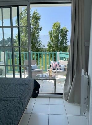 Room - La Terrasse du Golf Bourgenay – Spacious Apartment with Large South-Facing Terrace (Talmont-Saint-Hilaire)