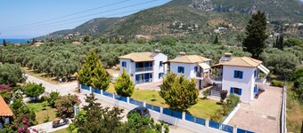 Alexandros Luxury Apartments Nydri