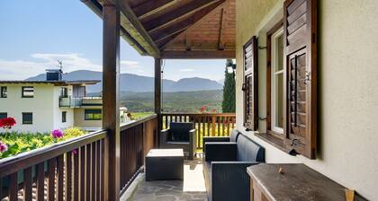 Apartment 'Weingut Hochleiten Latemar' mit Bergblick, Balkon und WLAN