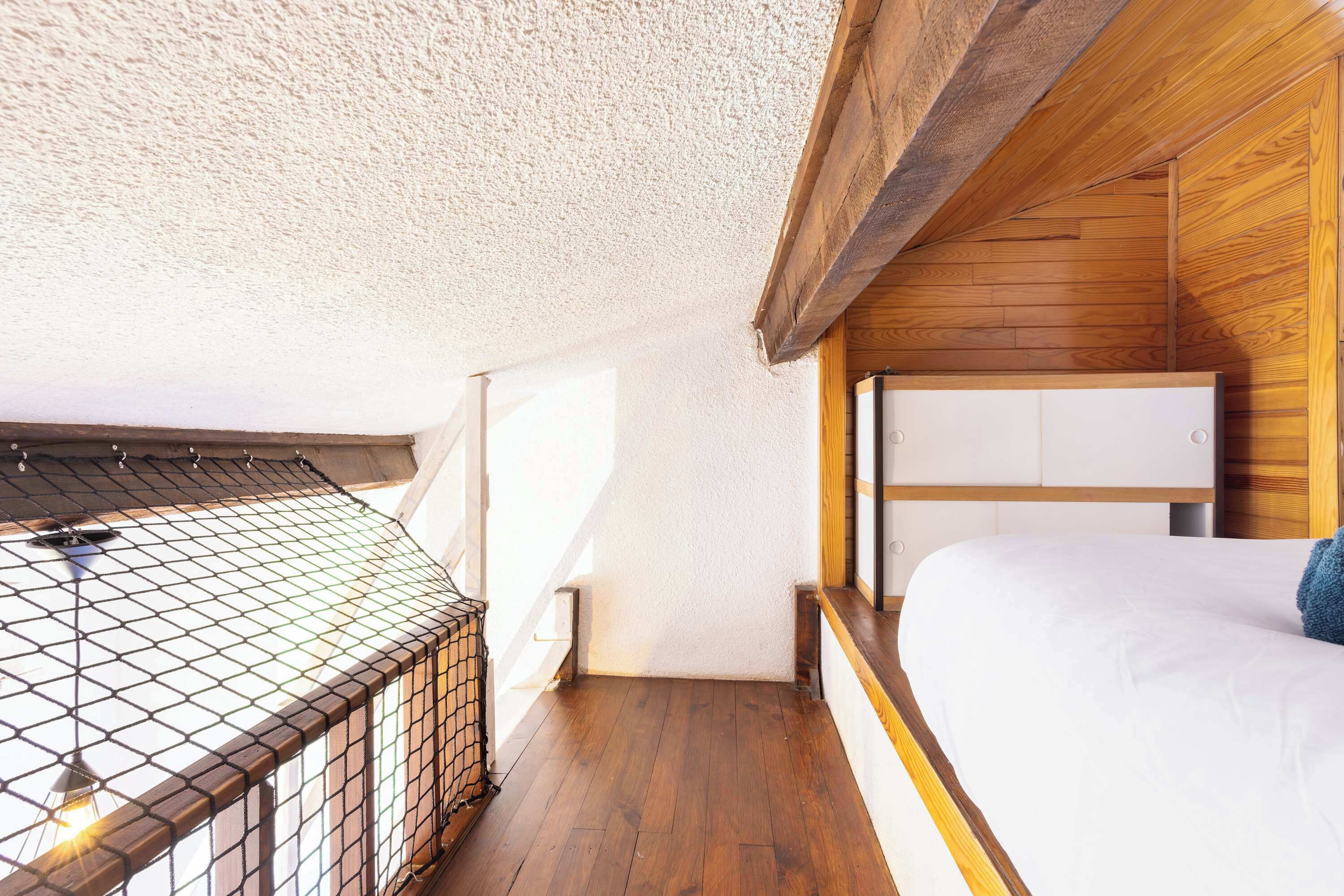 2 chambres, fer et planche à repasser, literie fournie