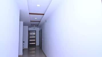 Interni