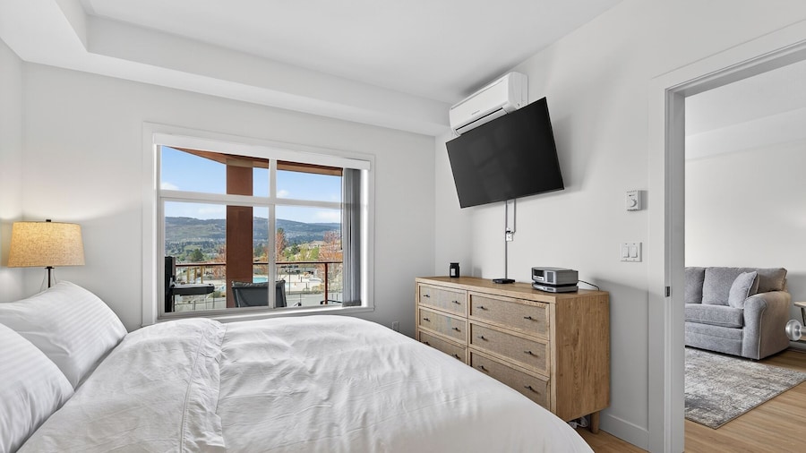 Spectacular View 1 Bdrm