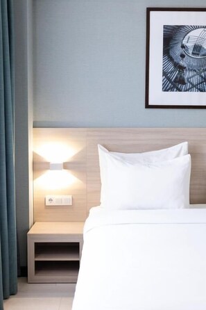 Habitación estándar doble, vistas al patio | Ropa de cama de alta calidad, colchones viscoelásticos, minibar