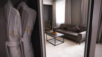 Luxe suite, uitzicht op de binnenplaats | Interieur