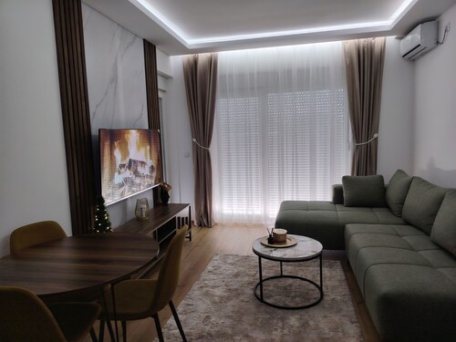 Lux Veritas Apartment – Free Parking, Near Center