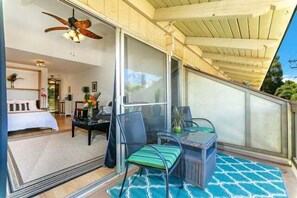 Terrace/patio - 2nd floor, updated studio, across from the beach! - Kihei Bay Surf A207 (Kihei)