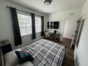 Room - Enjoyable 1-bedroom apartment with AC in vibrant Tampa (Tampa)