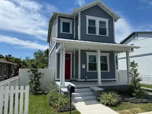 New Stylish 1BR • Private Entry • Walk to Ybor City • Bikes Included