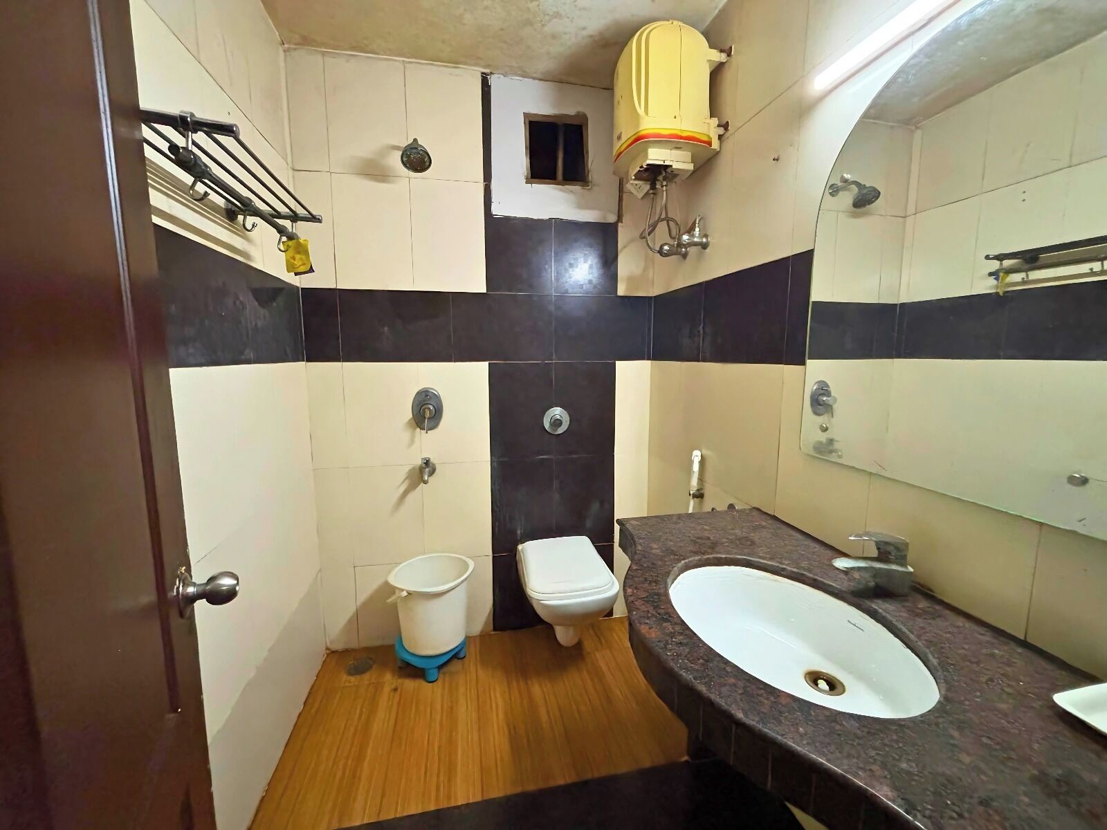 Deluxe Room | Bathroom