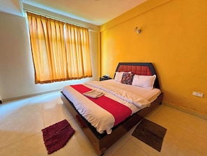 Deluxe Room | Free WiFi - Hotel Suriya Beach Inn OD (Puri)
