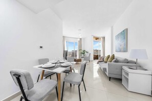 Dining - Free housekeeping visits during your stay - StayShort - Comfortable 1 Bedroom in Production City that Sleeps 3! (Production City)