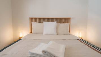 4 bedrooms, WiFi, bed sheets, wheelchair access