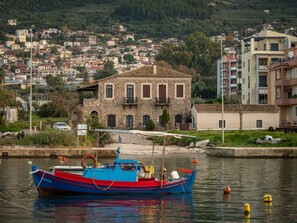 House - Kyparissia Aries Stone Maisonette Panoramic Views (Trifylia)