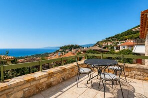 House - Kyparissia Aries Stone Maisonette Panoramic Views (Trifylia)