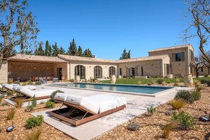 House - Villa Lovea in Saint-r My-de-provence (St.-Rémy-de-Provence)