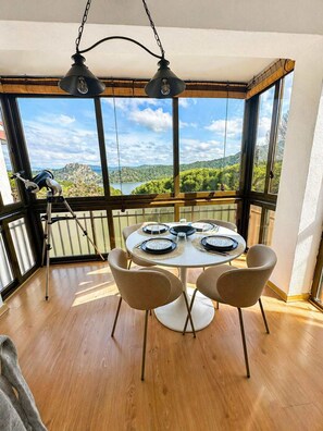House | 2 bedrooms, Internet - Apartment With Amazing Views to San Juan Lake (San Martin de Valdeiglesias)