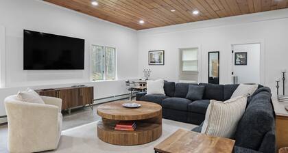 Berkshires Retreat with Private Pickleball Court – Perfect for Large Groups!