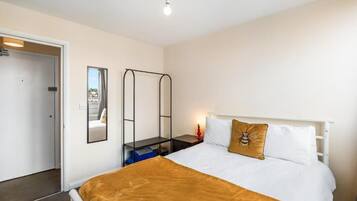 Apartment | Iron/ironing board, free WiFi