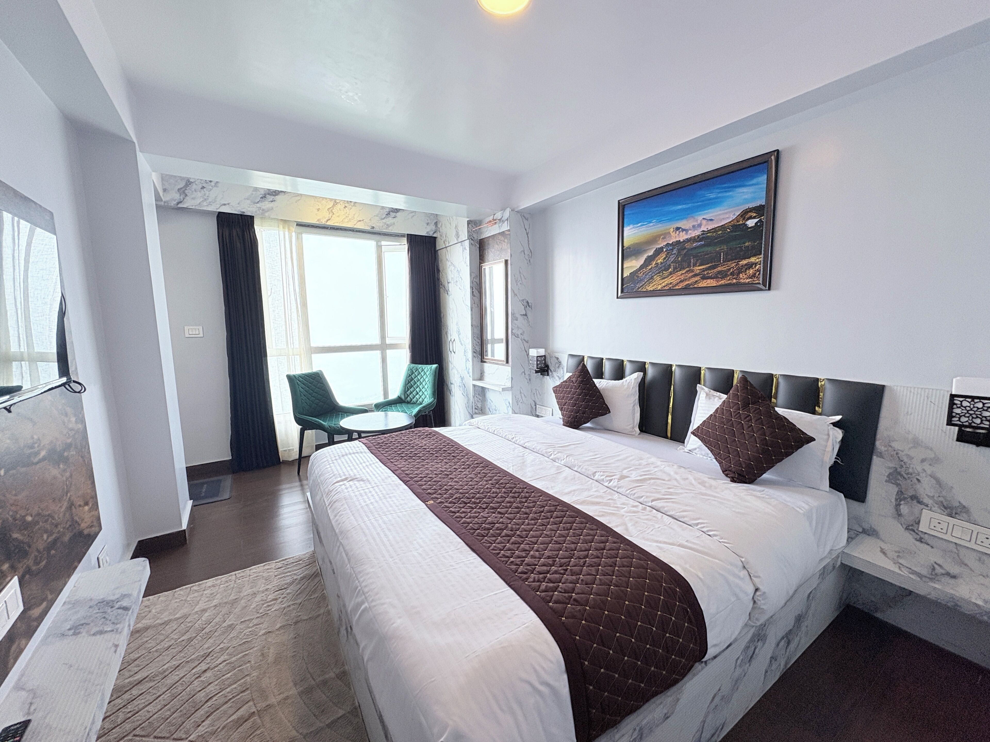Premium Double Room, Mountain View | Desk, free WiFi