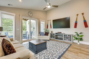 Interior - 5BR Coastal Compound in Carolina Beach: Brand New! (Carolina Beach)