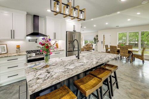Modern-style Home w/ Patio, Near Greers Ferry Lake