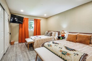Interior - Palmira Oasis: Old Town Art District Condo w/ Pool (Scottsdale)