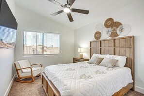 Interior - Recently Remodeled Avondale Retreat, Private Yard! (Avondale)