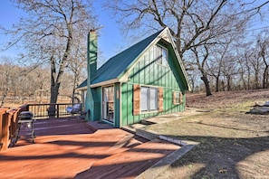 House (2 Bedrooms) | Interior - Hot Tub, Pool, Dock: 2 Cabins Lakeview Grand Lake (Grove)