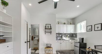 Pet Friendly, Private! Bonita Unit w/ Outdoor Pool