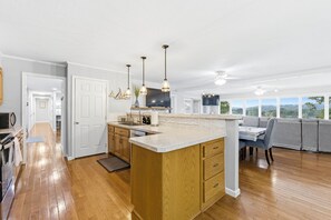 House (5 Bedrooms) | Interior - Serenity Dock on Watts Bar Lake- Main Channel View (Harriman)
