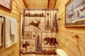 Interior - Peaceful 2-cabin Property: 1 Mi to Current River! (Van Buren)