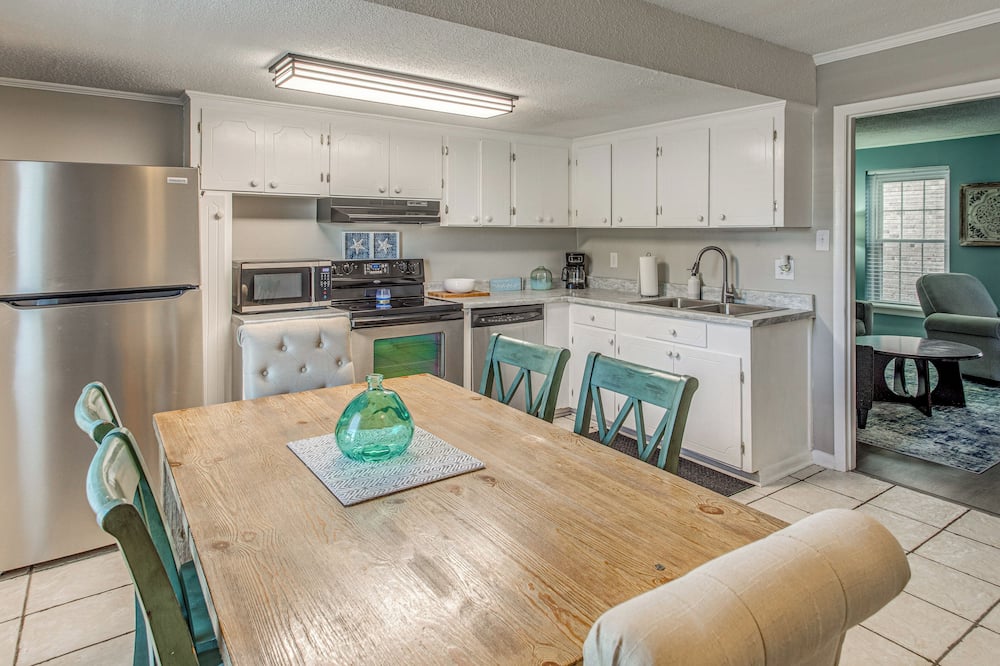 Walk to Ocean! Family Haven in North Myrtle Beach - Atlantic Beach, SC