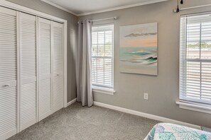Interior - Walk to Ocean! Family Haven in North Myrtle Beach (North Myrtle Beach)