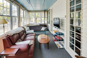 Interior - Walk to Warren Beach! Historic Building w/ 2 Units (Warren)