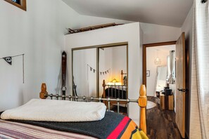 House (2 Bedrooms) | Interior - Dog-friendly Cabin 3 Mi to Big Trees State Park! (Arnold)