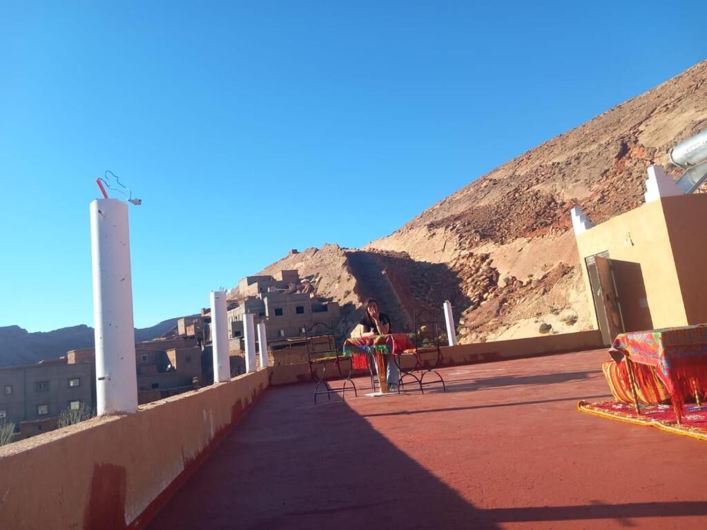 تناول الطعام بالخارج