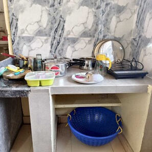 Triple Room | Private kitchen - Hotel B B Pride (Raipur)