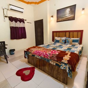 Deluxe Double or Twin Room | Free WiFi - Hotel B B Pride (Raipur)