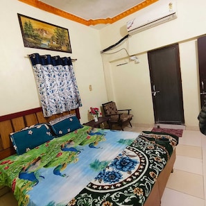 Deluxe Double or Twin Room | Free WiFi - Hotel B B Pride (Raipur)
