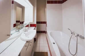 Apartment, Garden View | Bathroom - Apartmány U Libuše (Luleč)