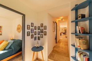 3 chambres, fer et planche à repasser, accès à Internet, literie fournie