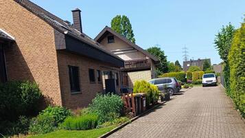 Straßenansicht