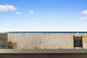 On the beach - Tidewater 703 by Liquid Life (Orange Beach)