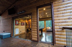 Terrace/patio - 4BR Cabin Retreat with Hot Tub and Game Room (Broken Bow)